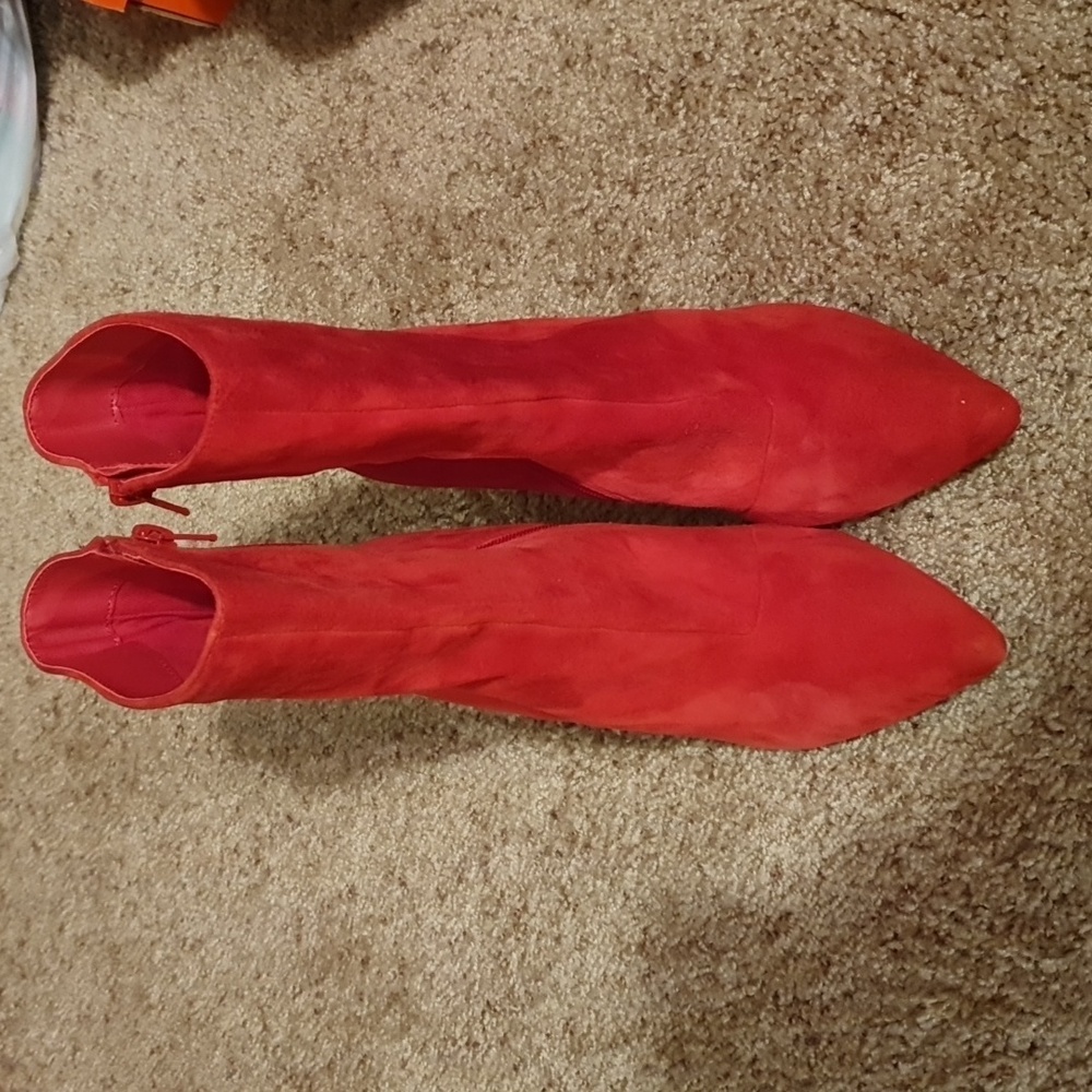 Steve Madden Wagner Lipstick Red Suede Booties. Sz 8.5 - Picture 5 of 7